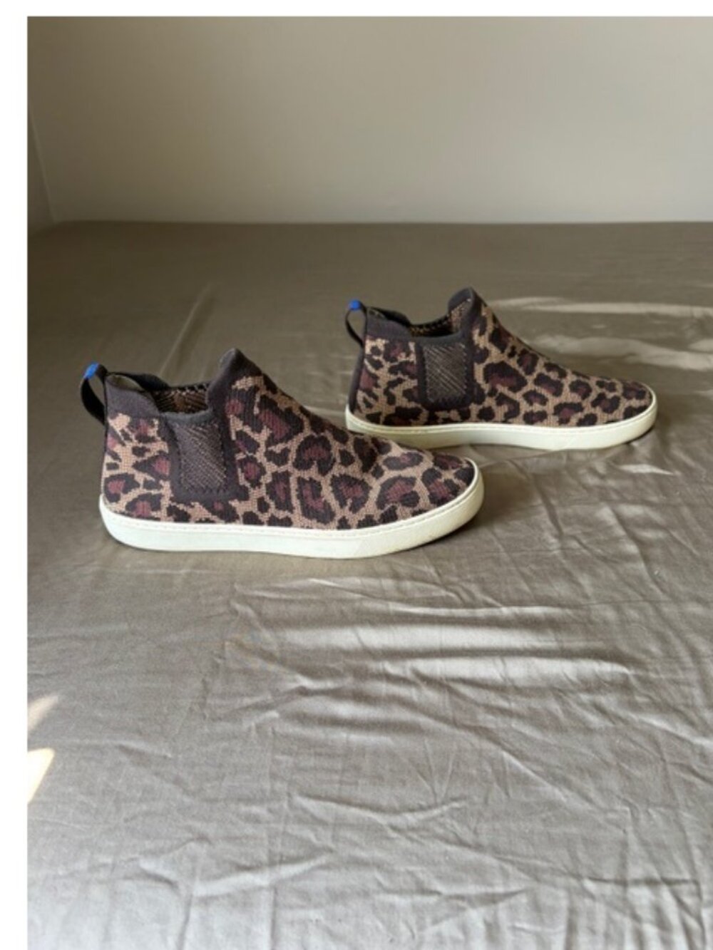 Rothy's leopard print chelsea-style sneakers- size 11 - Picture 5 of 7
